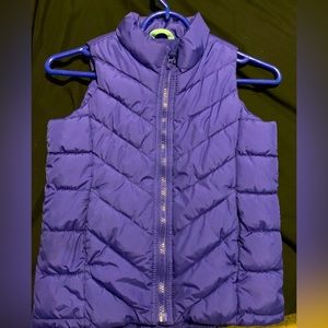 Old Navy Girl’s size 6/7 Puffer Vest w pockets & Fleece Interior